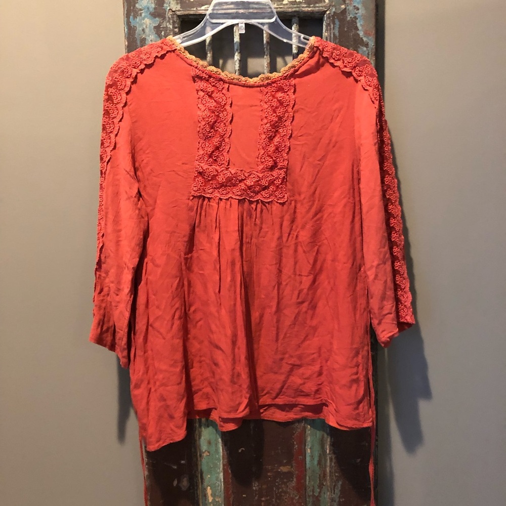 Cute orange top